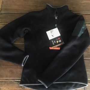 Womens fleece pullover jacket
